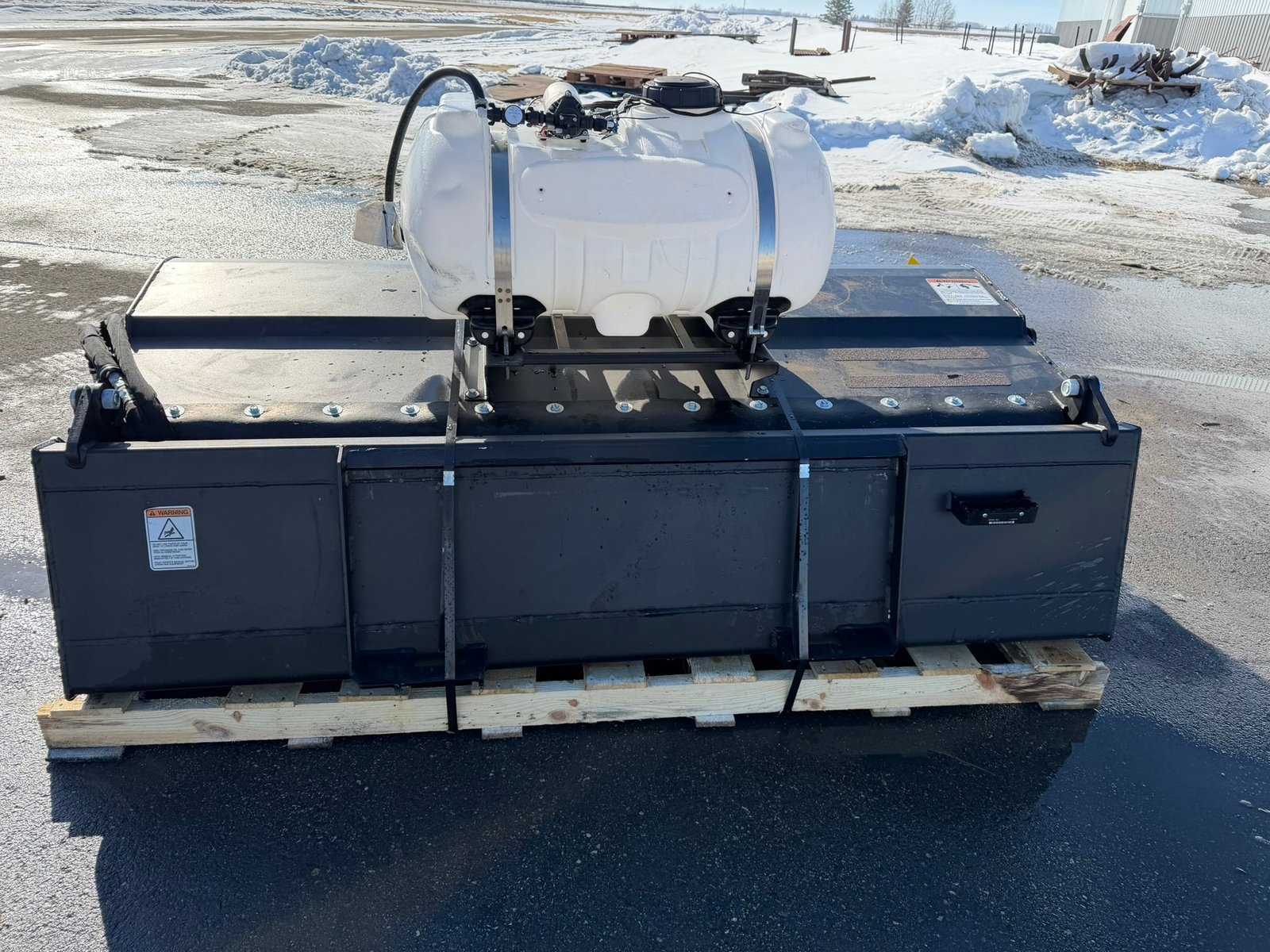 certified used1936 84" pick up broom hd w/water kit poly ,695 +freight - Laty Machine certified used1936 84" pick up broom hd w/water kit poly $8,695 +freight