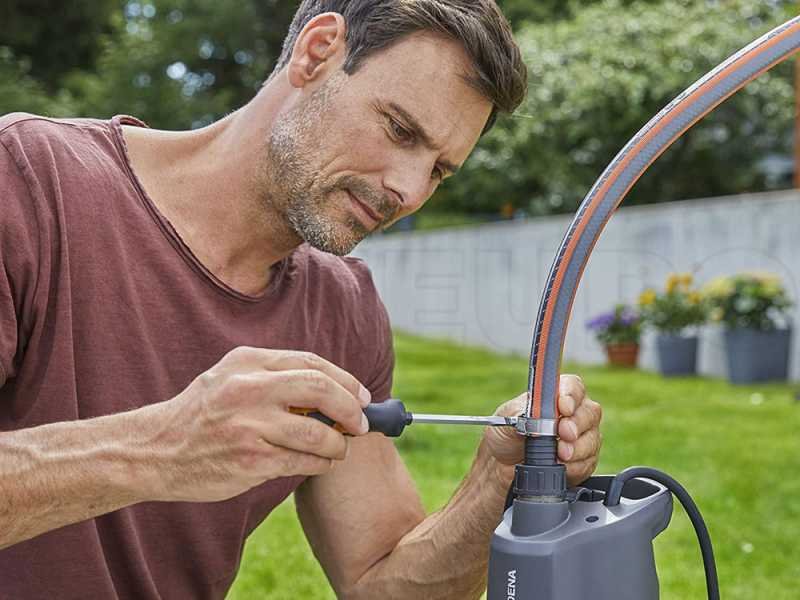 pompe immergée à pression gardena 5900/4 inox – pour eaux claires – 900w - Laty Machine pompe immergée à pression gardena 5900/4 inox – pour eaux claires – 900w